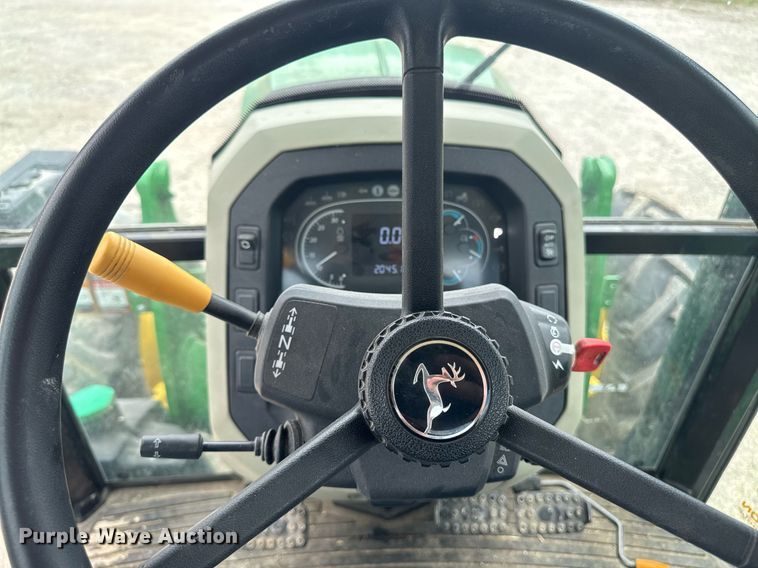 image for item DT0736 2017 John Deere 5100E MFWD tractor