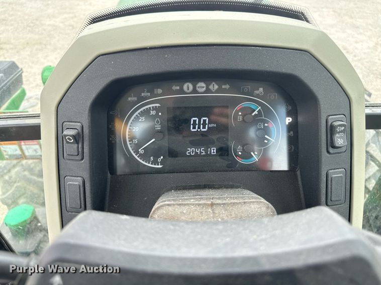 image for item DT0736 2017 John Deere 5100E MFWD tractor