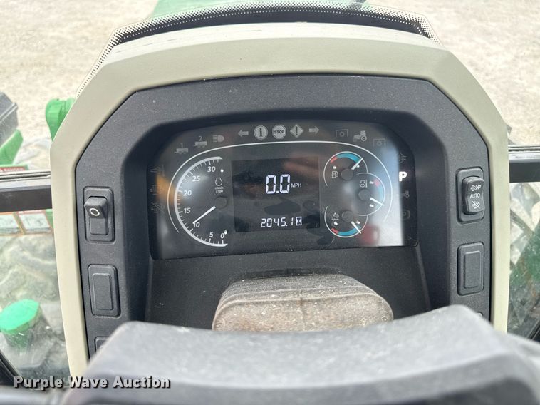 image for item DT0736 2017 John Deere 5100E MFWD tractor