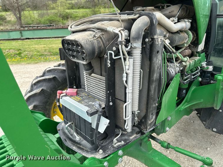 image for item DT0736 2017 John Deere 5100E MFWD tractor