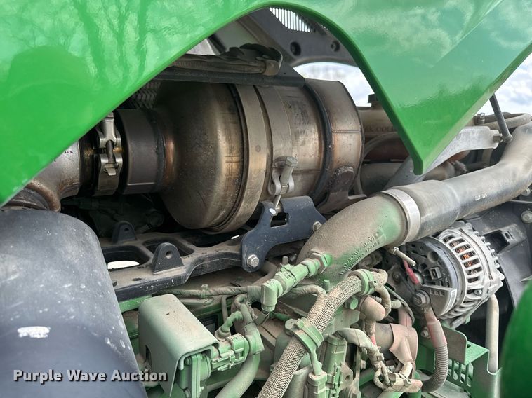 image for item DT0736 2017 John Deere 5100E MFWD tractor