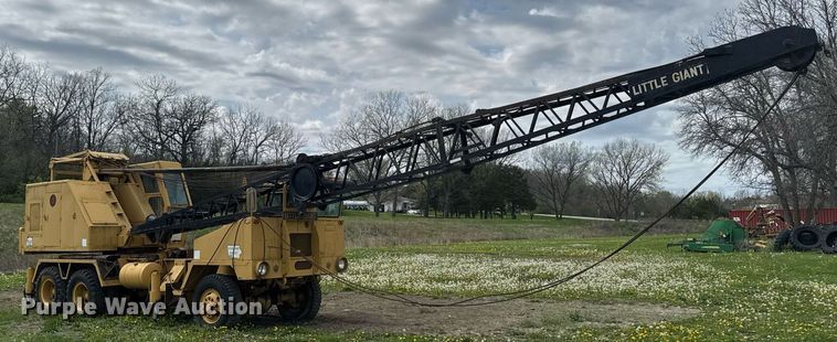 image for item DT0737 1982 Little Giant 48 crane