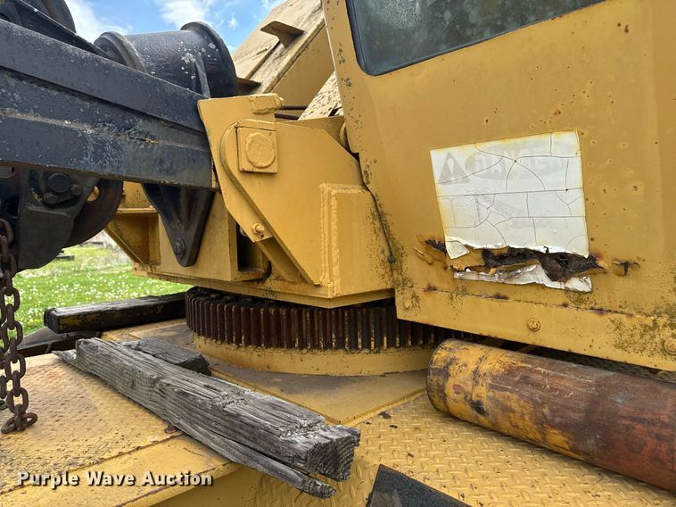 image for item DT0737 1982 Little Giant 48 crane