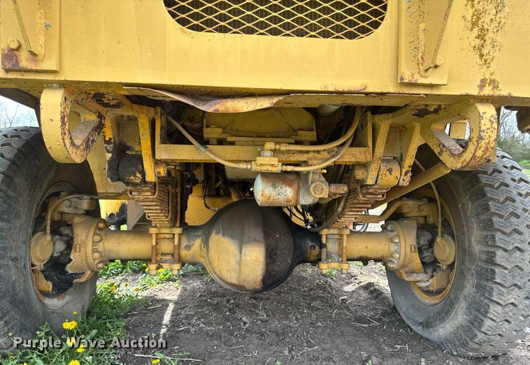 image for item DT0737 1982 Little Giant 48 crane