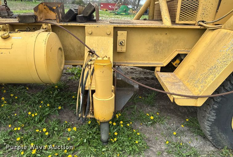 image for item DT0737 1982 Little Giant 48 crane