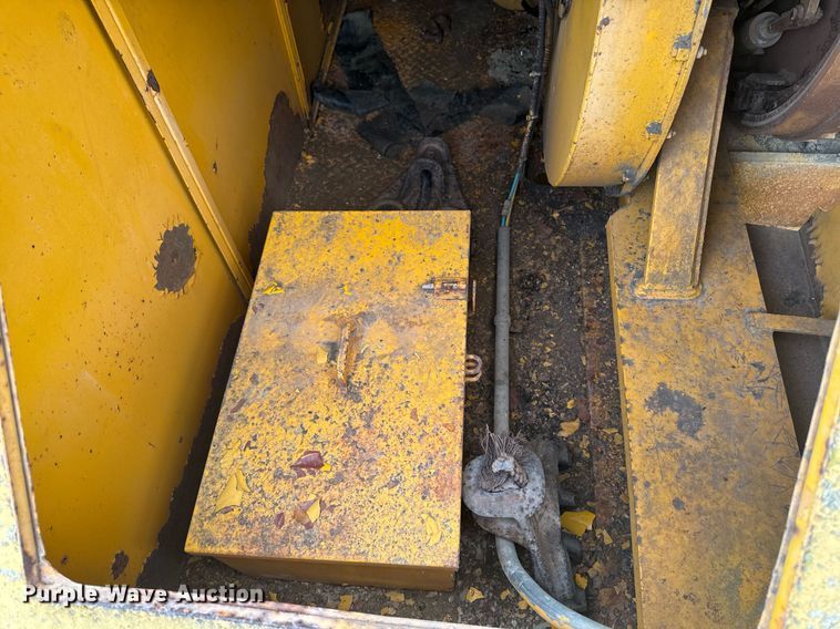 image for item DT0737 1982 Little Giant 48 crane