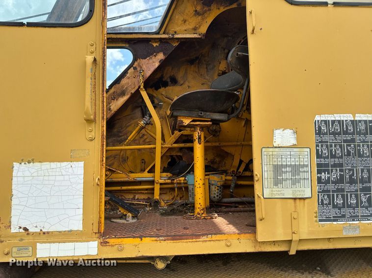 image for item DT0737 1982 Little Giant 48 crane