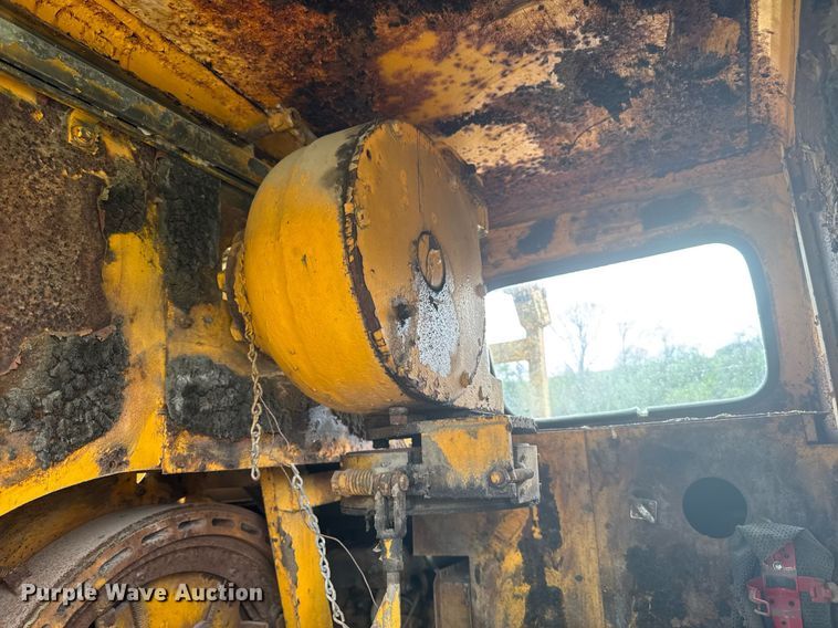 image for item DT0737 1982 Little Giant 48 crane