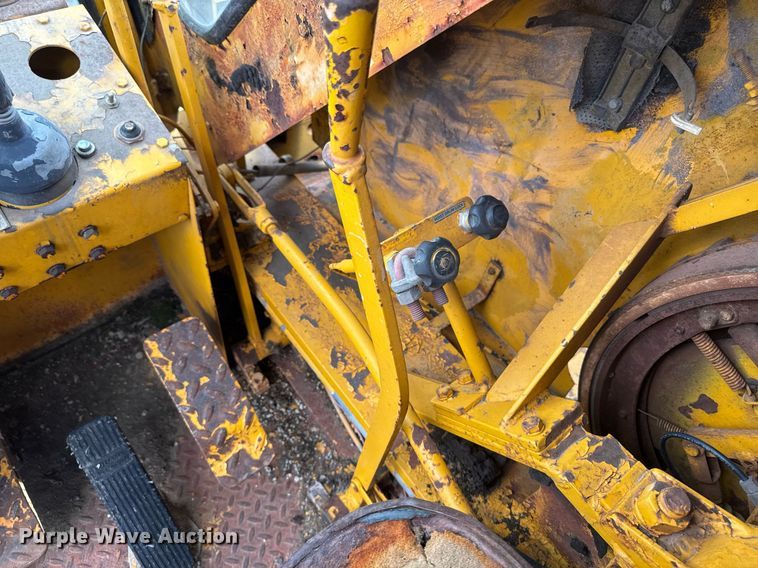 image for item DT0737 1982 Little Giant 48 crane