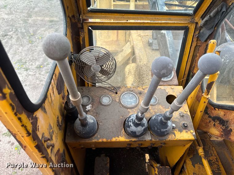 image for item DT0737 1982 Little Giant 48 crane