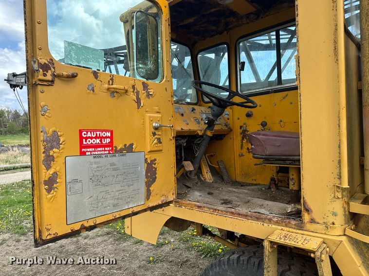 image for item DT0737 1982 Little Giant 48 crane