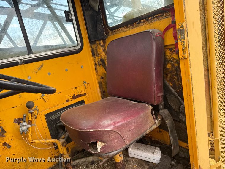 image for item DT0737 1982 Little Giant 48 crane