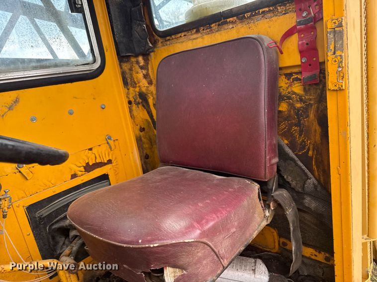 image for item DT0737 1982 Little Giant 48 crane