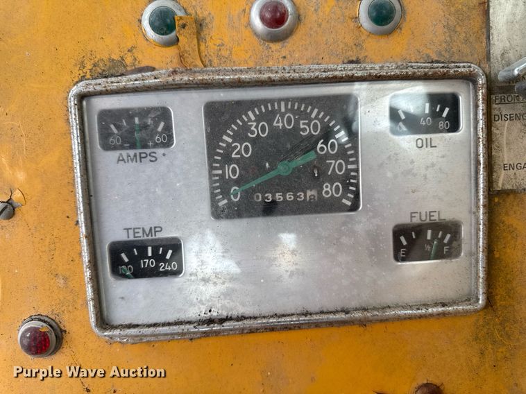 image for item DT0737 1982 Little Giant 48 crane