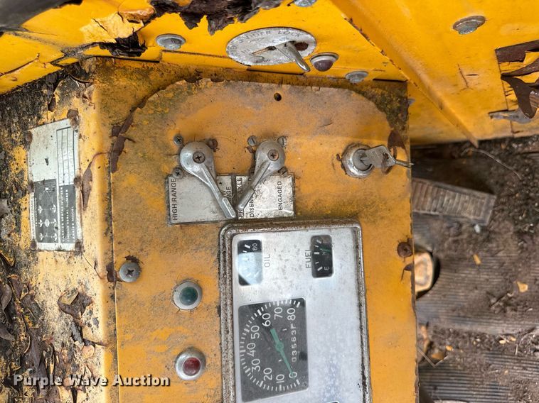 image for item DT0737 1982 Little Giant 48 crane