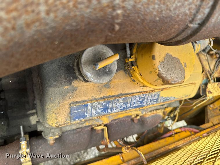 image for item DT0737 1982 Little Giant 48 crane