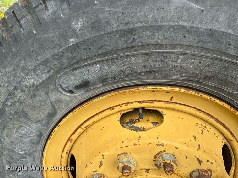 image for item DT0737 1982 Little Giant 48 crane