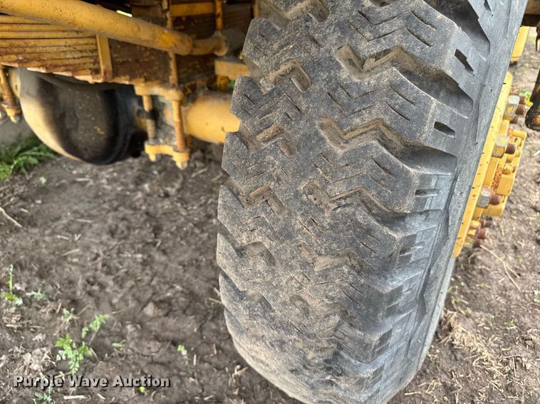 image for item DT0737 1982 Little Giant 48 crane