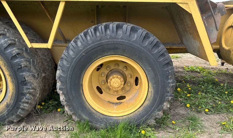 image for item DT0737 1982 Little Giant 48 crane