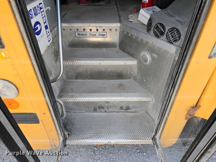 image for item DT6788 2008 Blue Bird Vision school bus