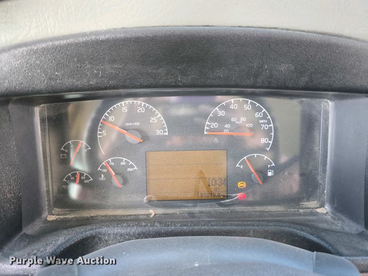 image for item DT6788 2008 Blue Bird Vision school bus