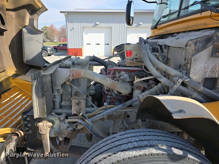 image for item DT6788 2008 Blue Bird Vision school bus