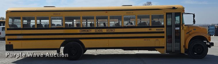 image for item DT6789 2000 Blue Bird 3800 school bus