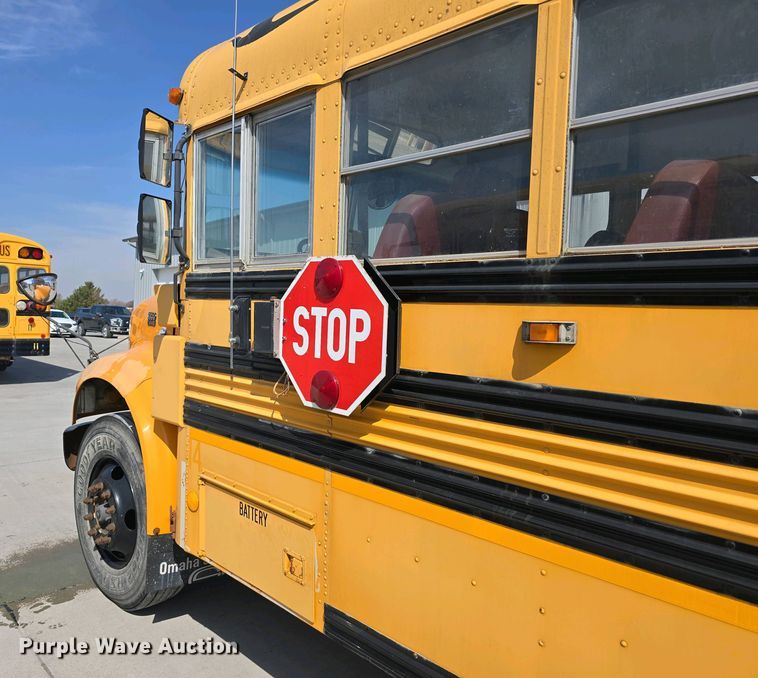 image for item DT6789 2000 Blue Bird 3800 school bus