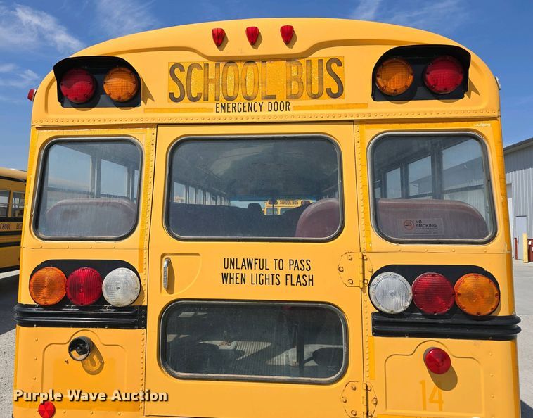 image for item DT6789 2000 Blue Bird 3800 school bus