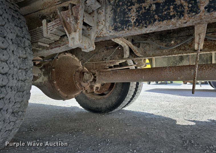 image for item DT6789 2000 Blue Bird 3800 school bus