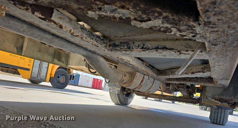 image for item DT6789 2000 Blue Bird 3800 school bus