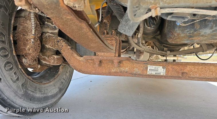 image for item DT6789 2000 Blue Bird 3800 school bus