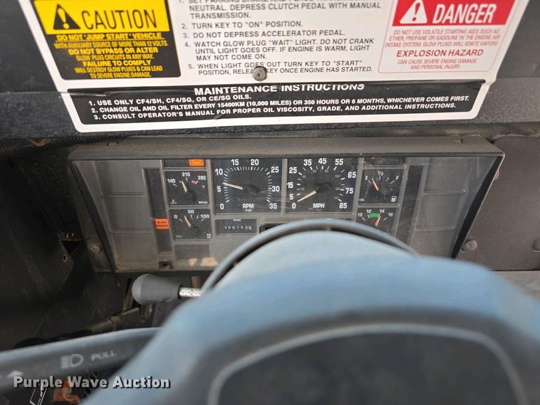 image for item DT6789 2000 Blue Bird 3800 school bus