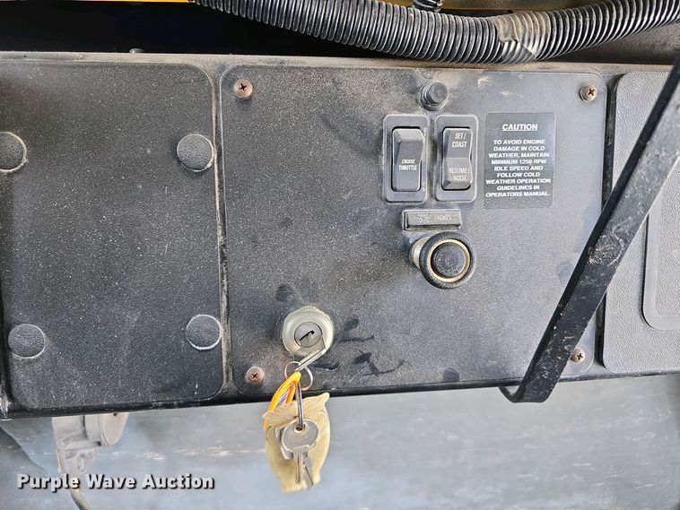 image for item DT6789 2000 Blue Bird 3800 school bus