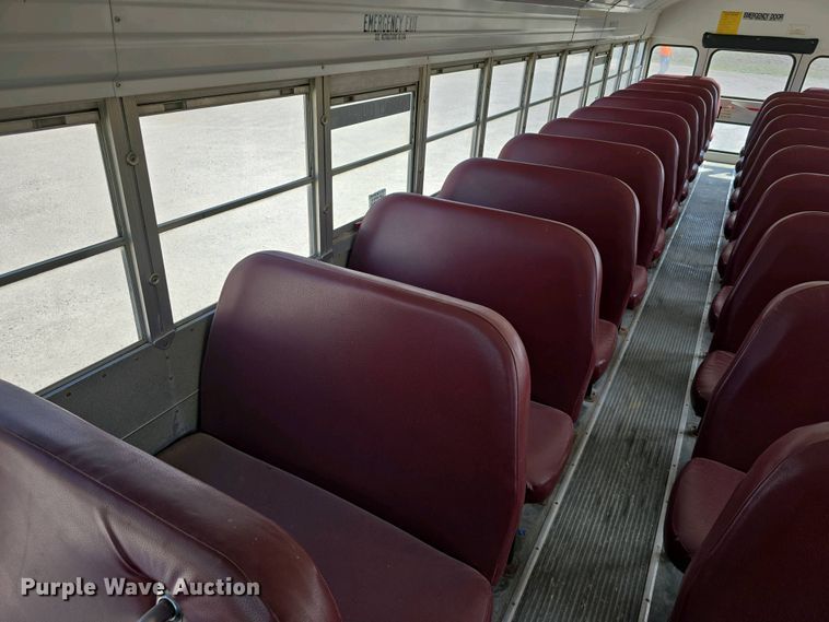 image for item DT6789 2000 Blue Bird 3800 school bus