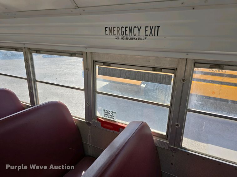 image for item DT6789 2000 Blue Bird 3800 school bus