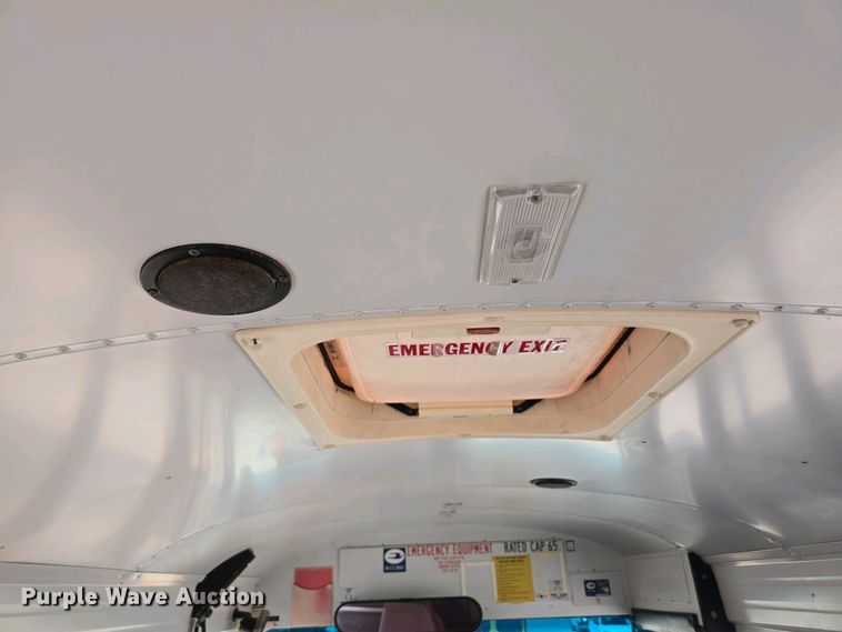 image for item DT6789 2000 Blue Bird 3800 school bus