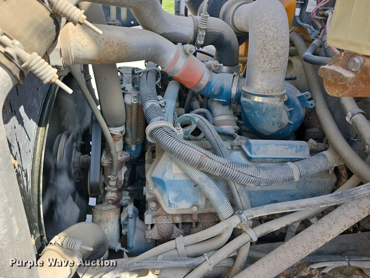 image for item DT6789 2000 Blue Bird 3800 school bus