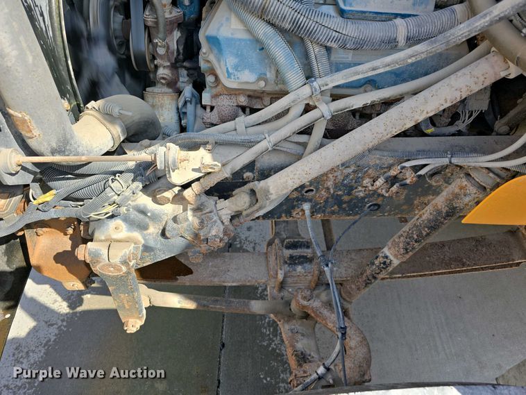 image for item DT6789 2000 Blue Bird 3800 school bus