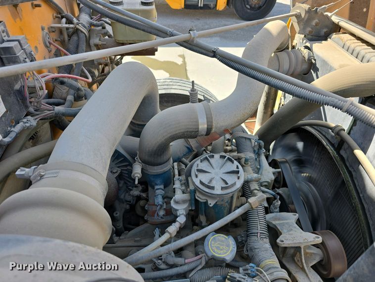 image for item DT6789 2000 Blue Bird 3800 school bus