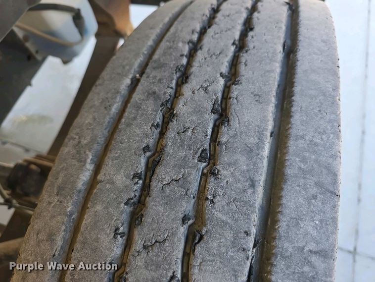 image for item DT6789 2000 Blue Bird 3800 school bus