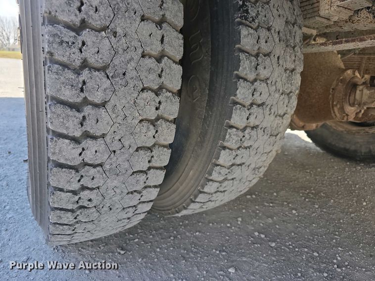 image for item DT6789 2000 Blue Bird 3800 school bus