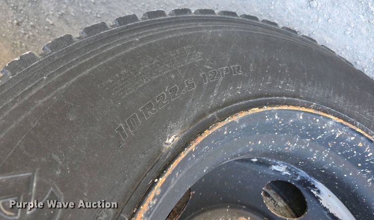 image for item DT6789 2000 Blue Bird 3800 school bus