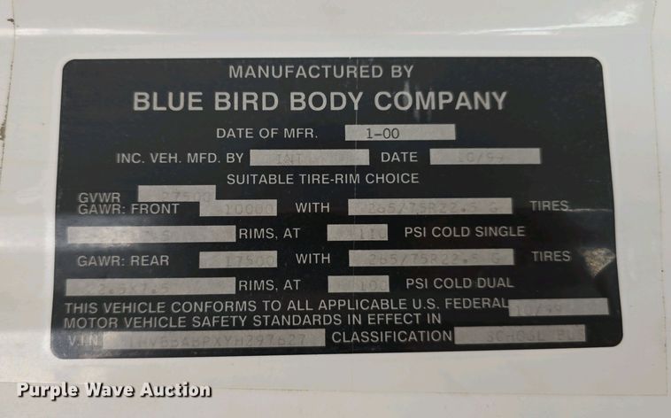image for item DT6789 2000 Blue Bird 3800 school bus