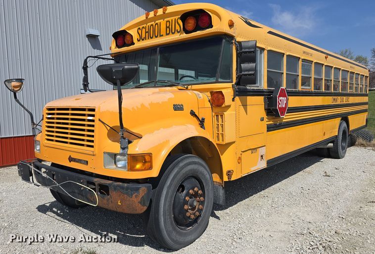image for item DT6790 2003 Blue Bird 3800 school bus