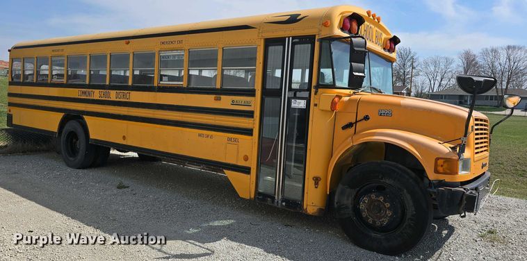 image for item DT6790 2003 Blue Bird 3800 school bus