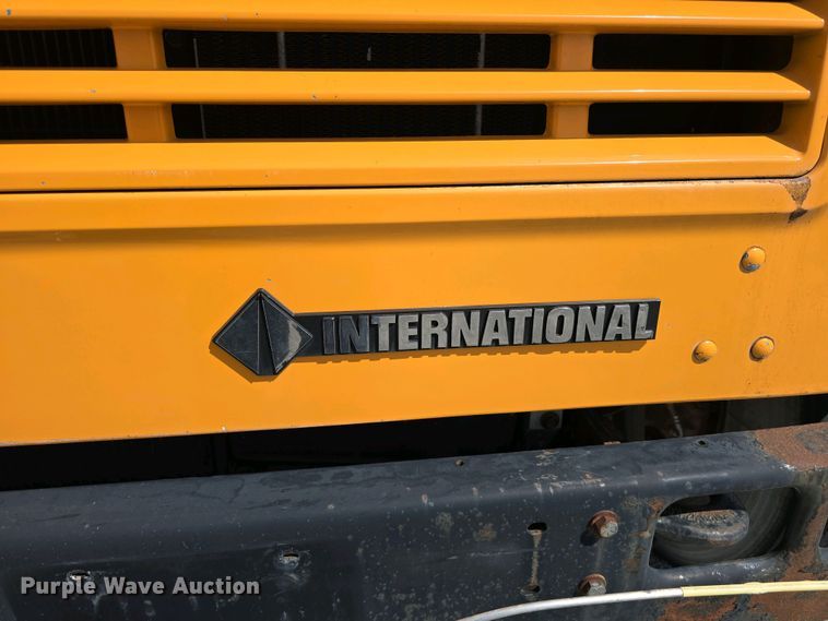 image for item DT6790 2003 Blue Bird 3800 school bus