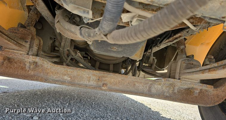 image for item DT6790 2003 Blue Bird 3800 school bus