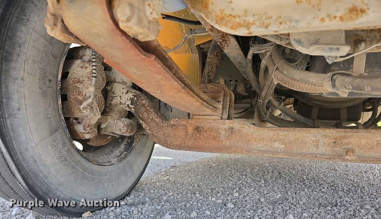 image for item DT6790 2003 Blue Bird 3800 school bus