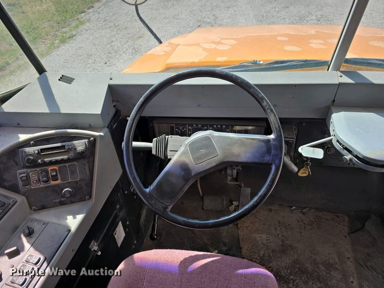 image for item DT6790 2003 Blue Bird 3800 school bus